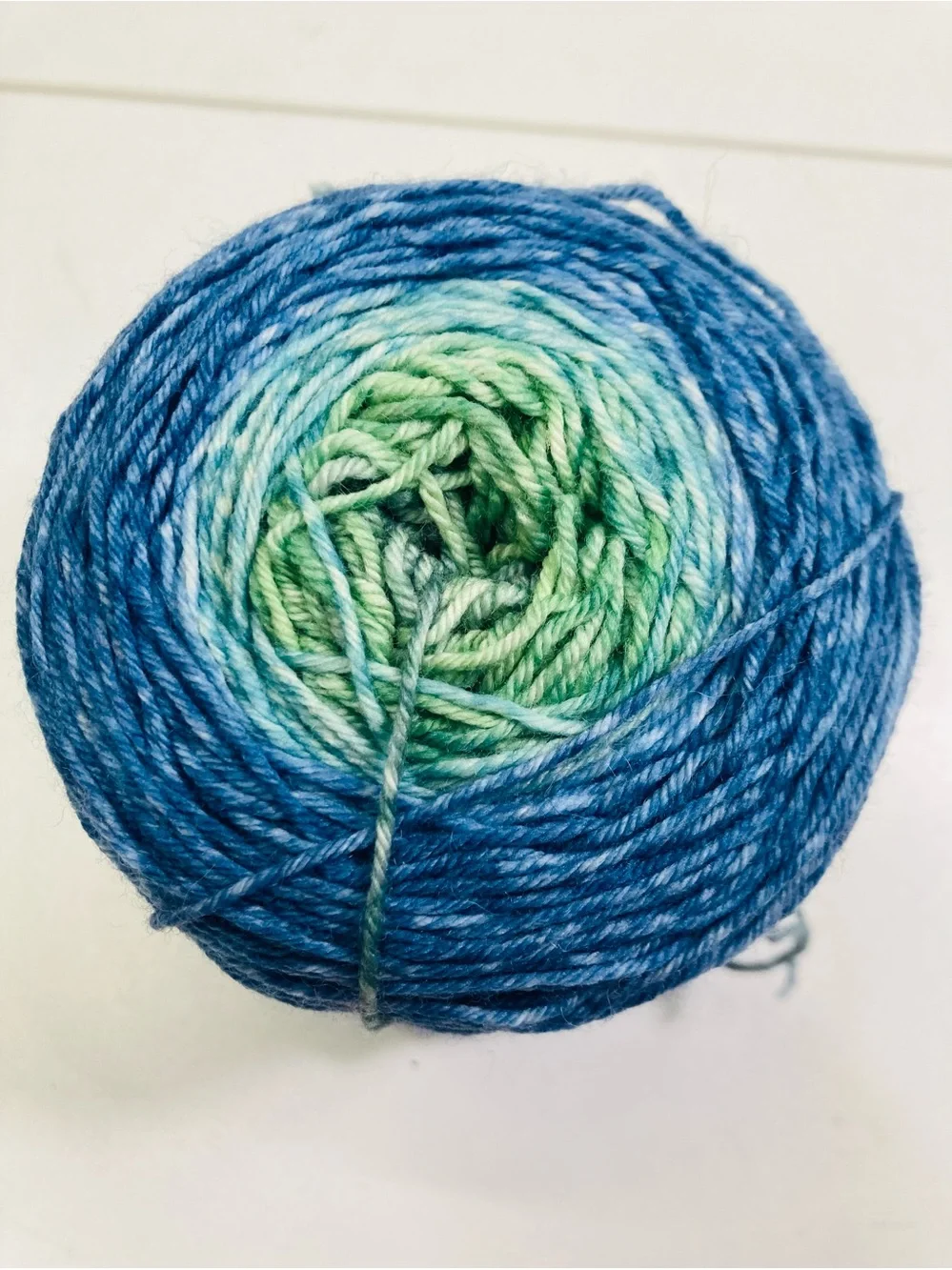 Bargain Yarn: 109g / 3.67 oz Untagged Variegated Yarn Cake